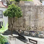 Διαμέρισμα Casas De Fado *